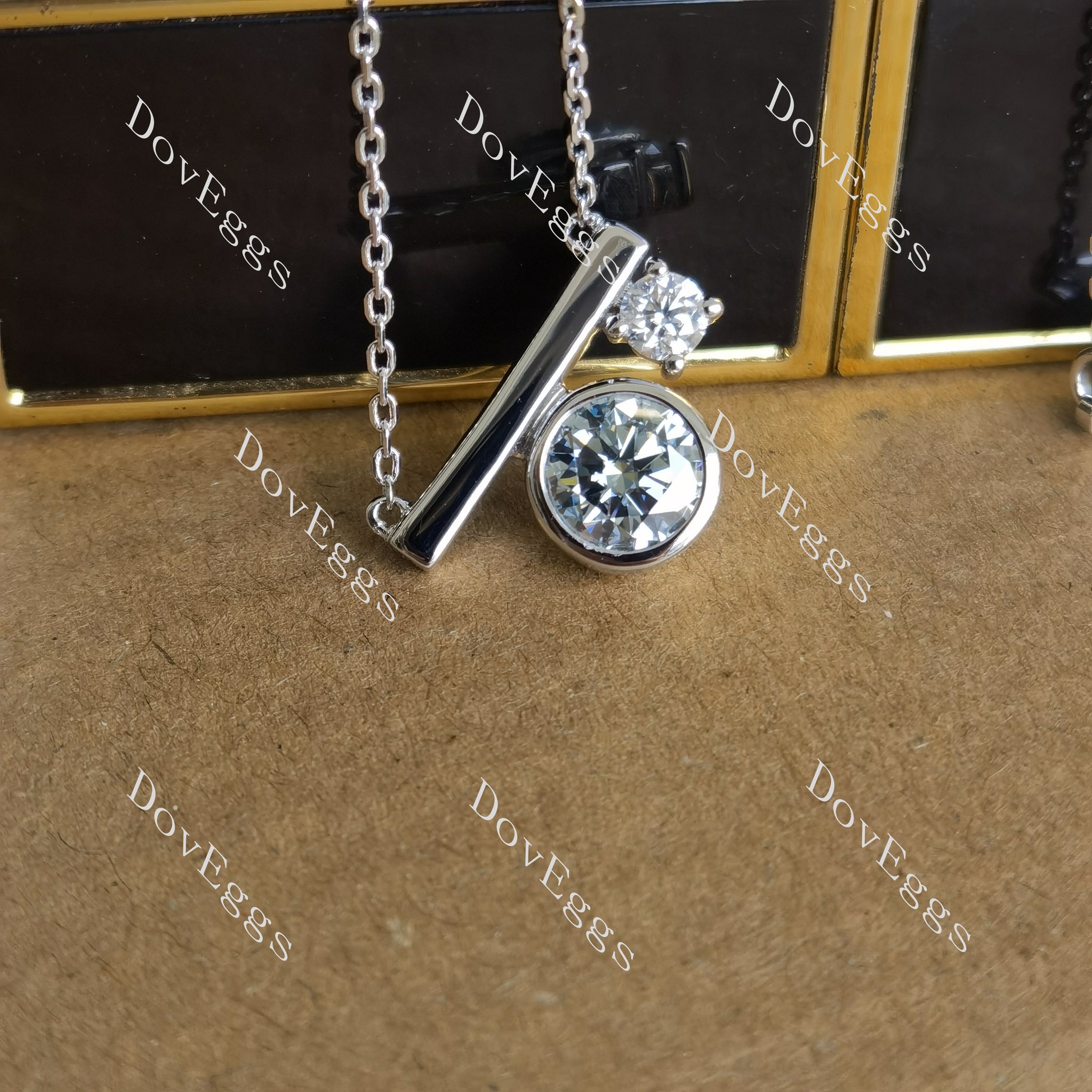 Doveggs 1ct smokey spark grey round & 0.2ct round moissanite pendant with 17"necklace