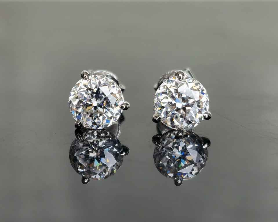 Doveggs solitaire round Nova moissanite stud earrings for women