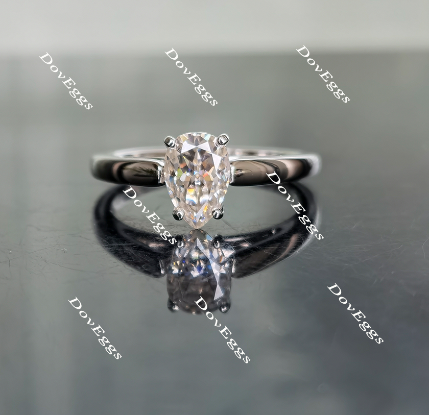 Doveggs cathedral style solitaire moissanite engagement ring