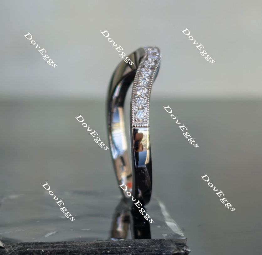 Doveggs round curved moissanite/lab grown diamond wedding band-2.2mm band width