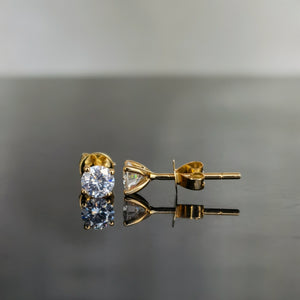 Doveggs premade solitaire moissanite stud earring for women