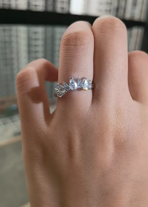 Doveggs crown moissanite /lab grown diamond engagement ringwedding band-2.0mm band width