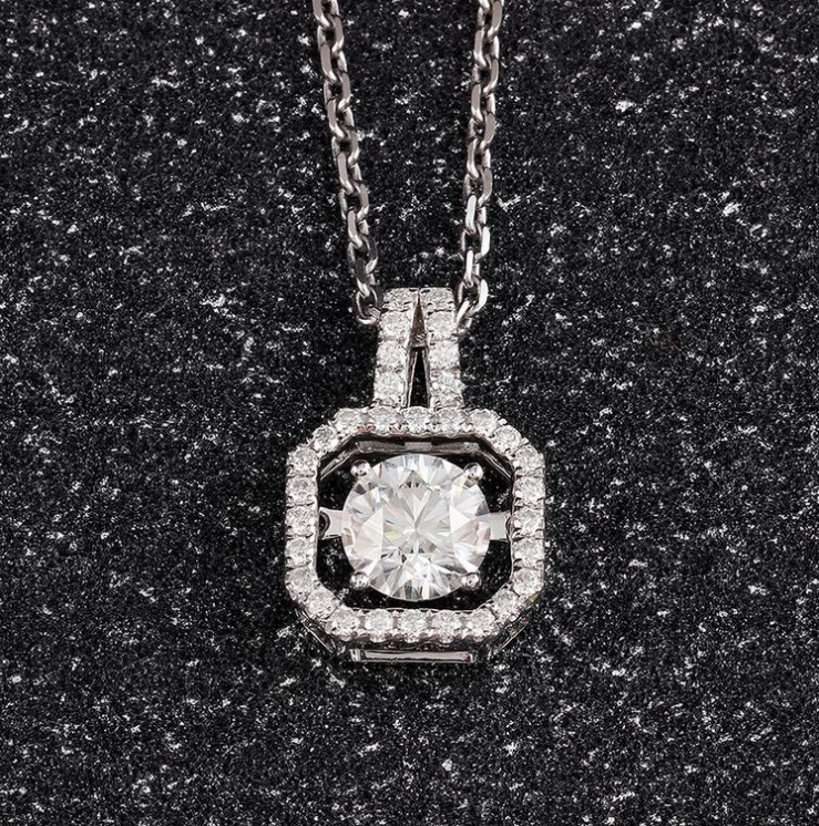 Doveggs premade 1ct round moissanite pendant necklace for women(pendant only)