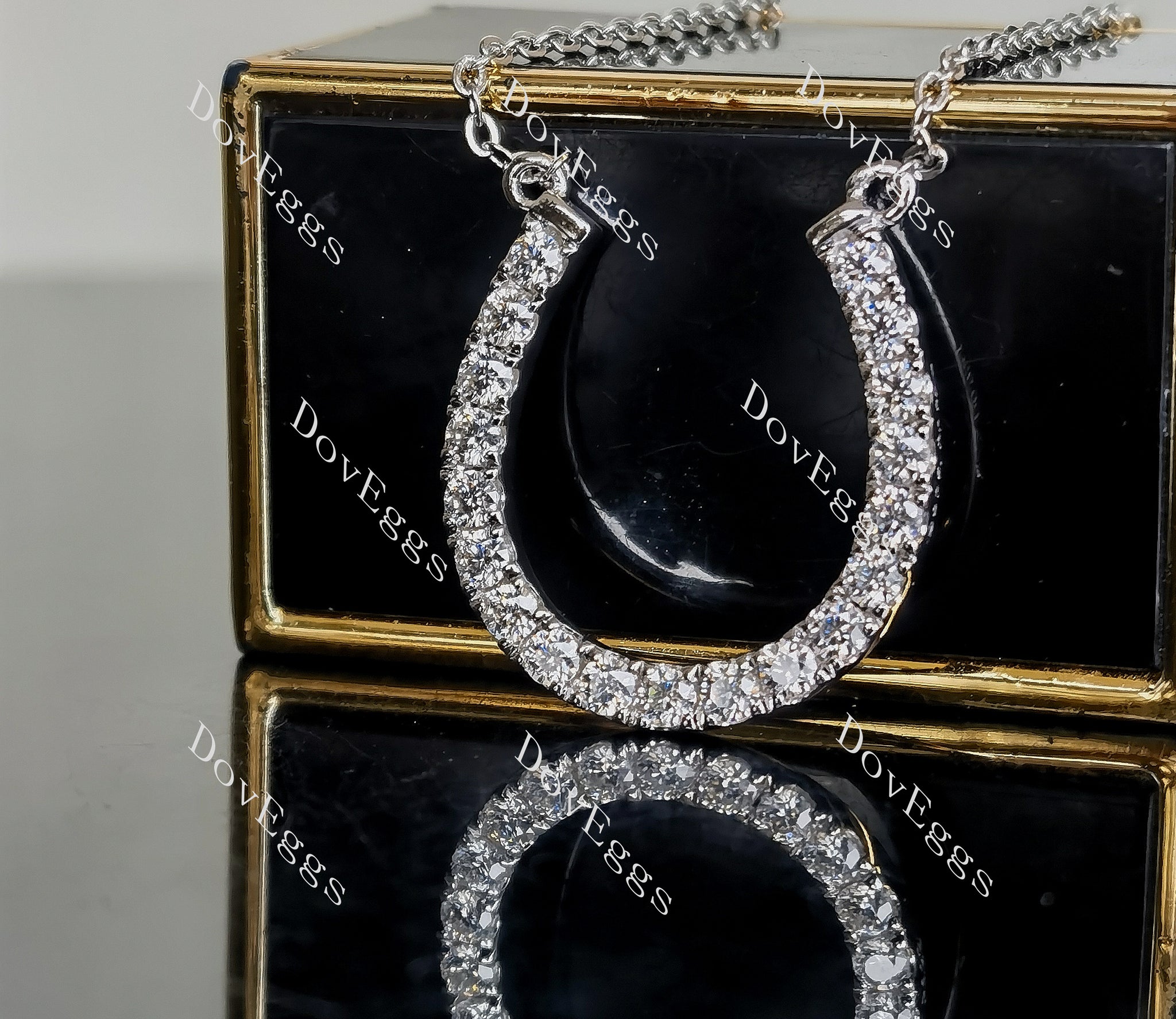 Doveggs round horseshoe pave moissanite/lab grown diamond pendant necklace (with chain)