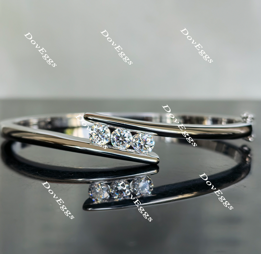 Doveggs three stone moissanite bangle