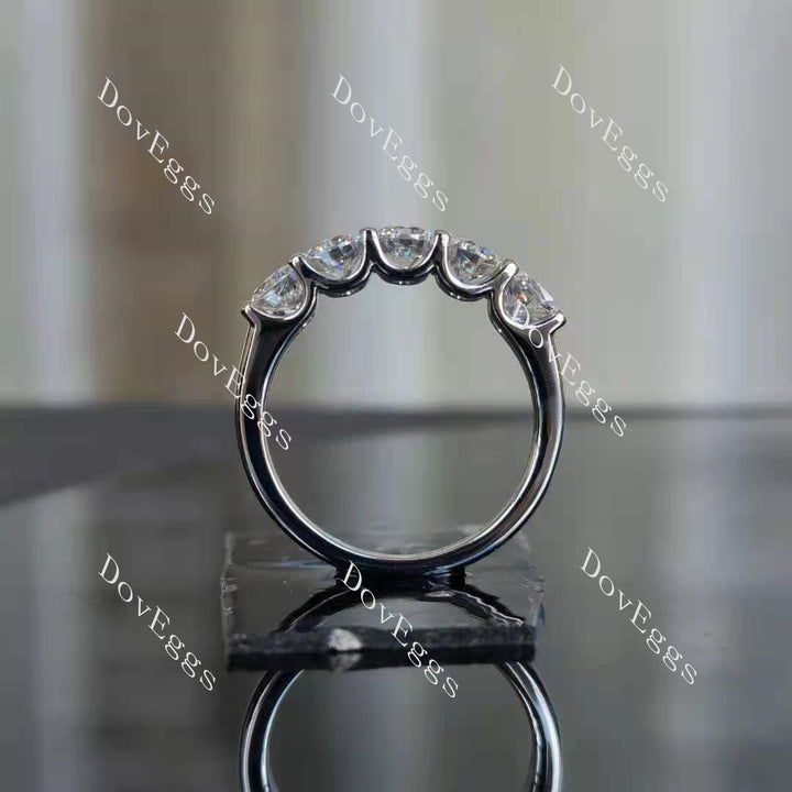 Doveggs five stone moissanite/lab grown diamond wedding band-2.0mm band width