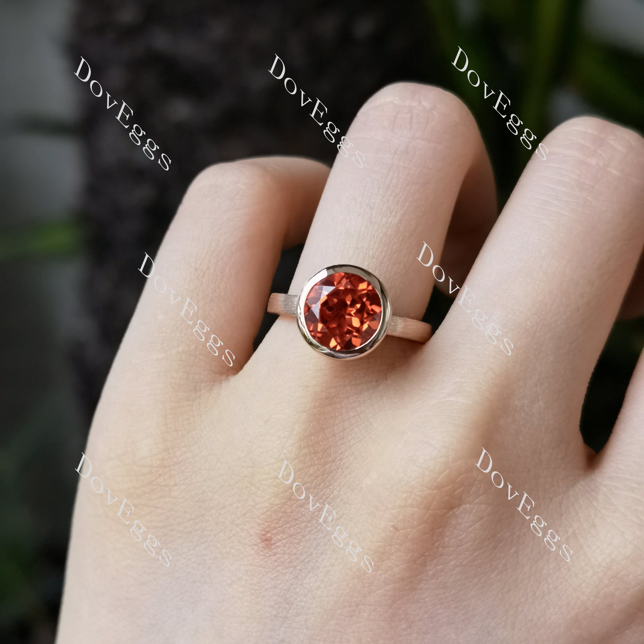 Doveggs round bezel textured vivid pegion blood ruby colored gem engagement ring