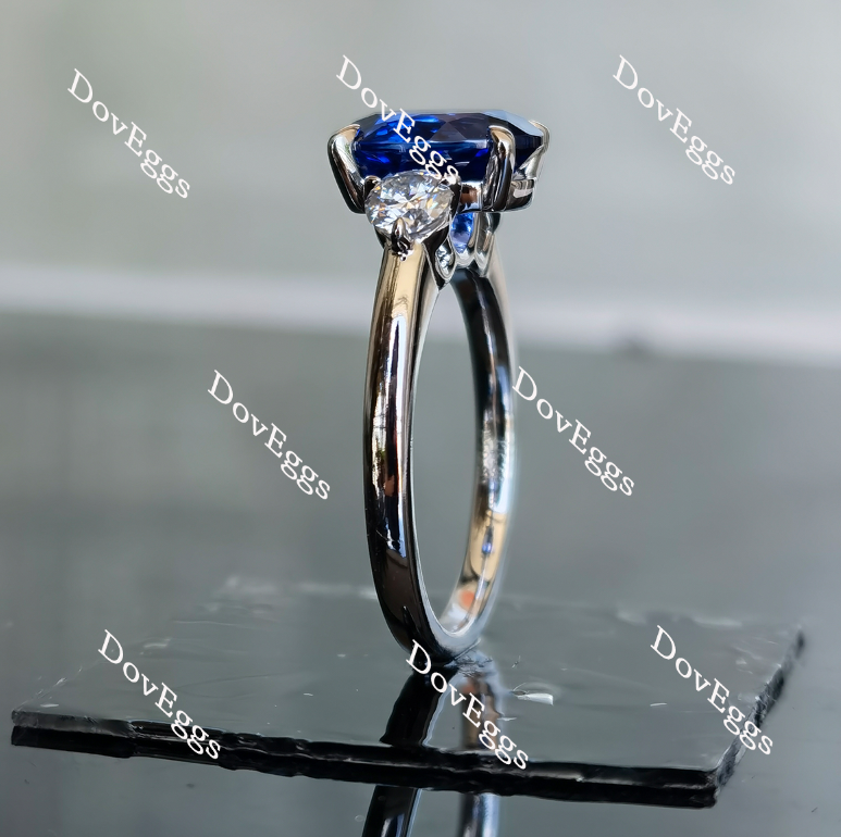 Doveggs oval three-stone blue sapphire colored gem ring