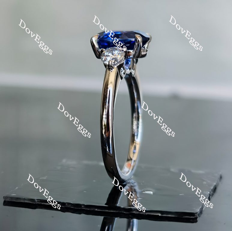 Doveggs oval three-stone blue sapphire colored gemr ring