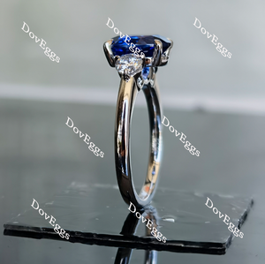 Doveggs oval three-stone blue sapphire colored gem ring