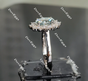 La Reina oval Peacock blue moissanite engagement ring for women
