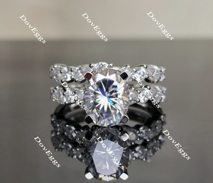 oval moissanite engagement ring 