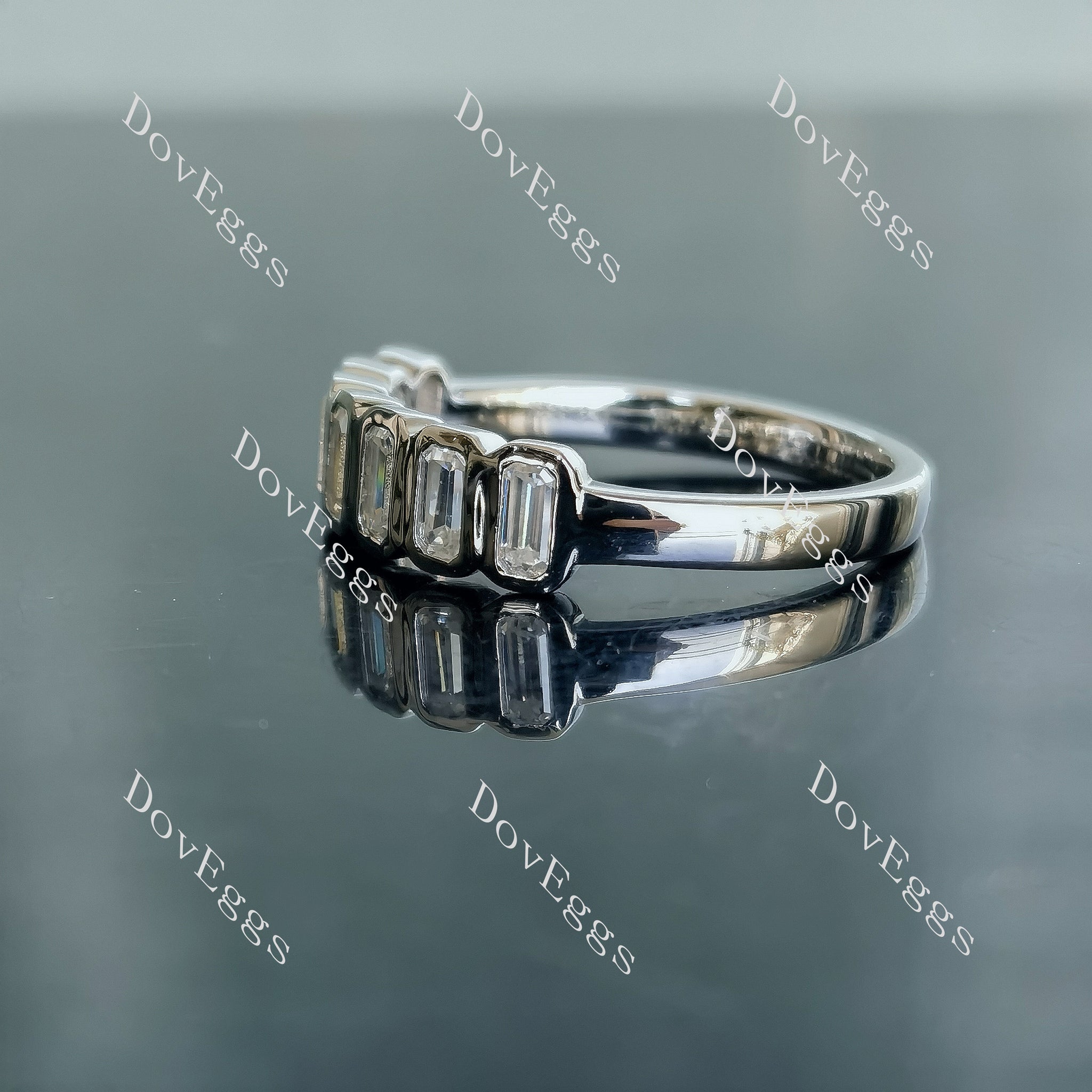 Doveggs emerald seven stones bezel moissanite wedding band-2.5mm band width