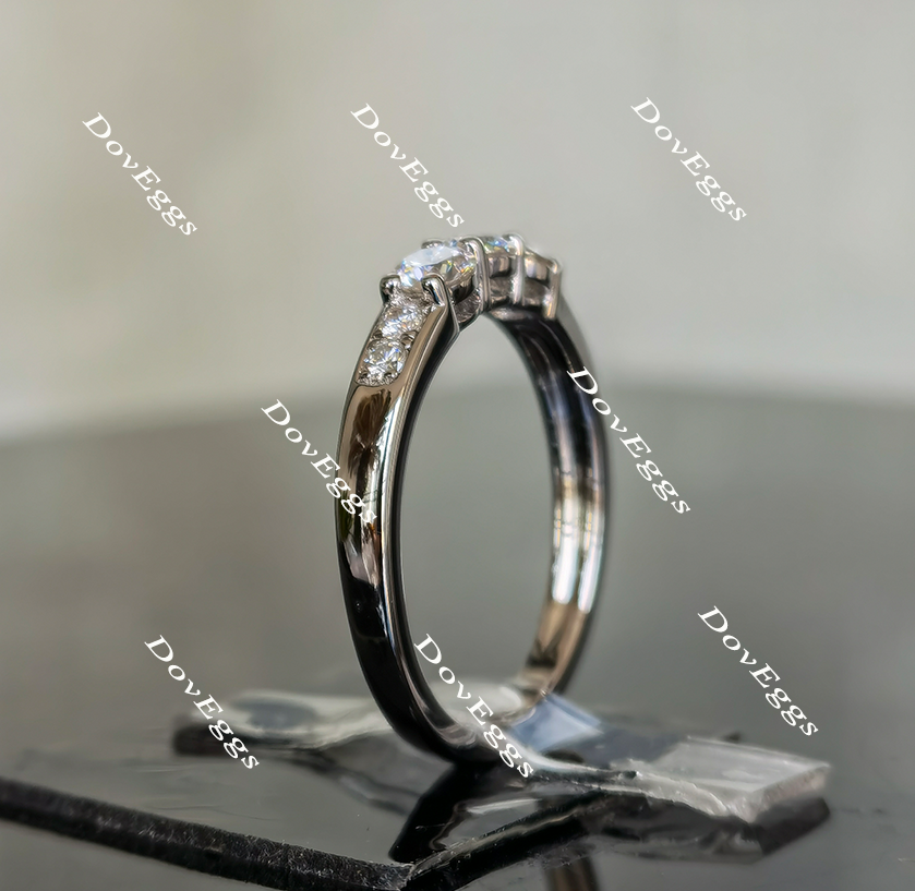 Doveggs round three stone moissanite/lab grown diamond wedding band-2mm band width