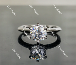 solitare style moissanite ring